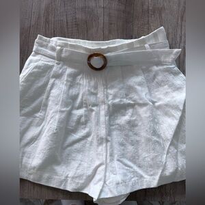 Mustard Seed White High-Waist cotton Shorts with Belt, lined